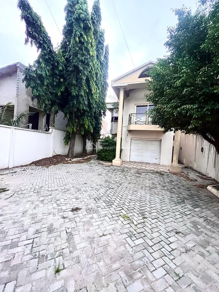 5 Bedroom House  at Cantonment, Cantoment, Cantonments, Accra, Semi-detached Duplex for Rent