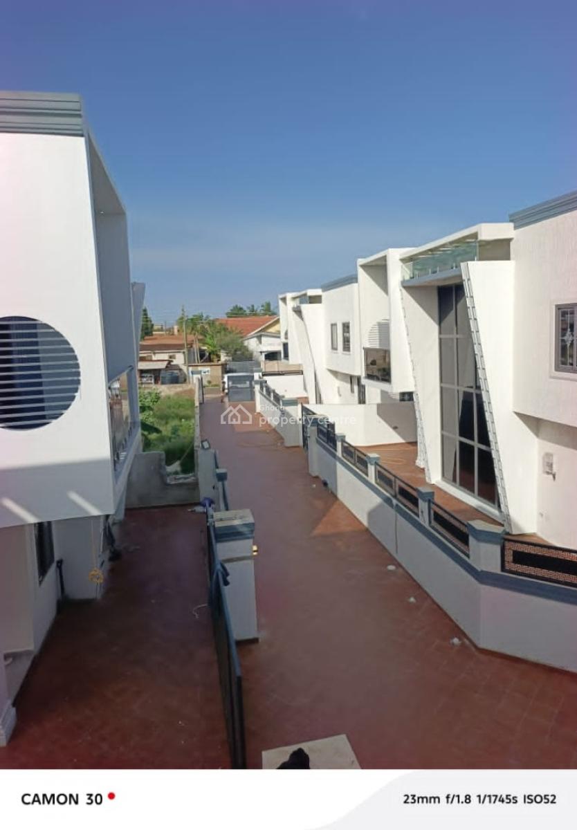 4-bedroom House, Spintex Accra, Spintex, Accra, Detached Duplex for Sale