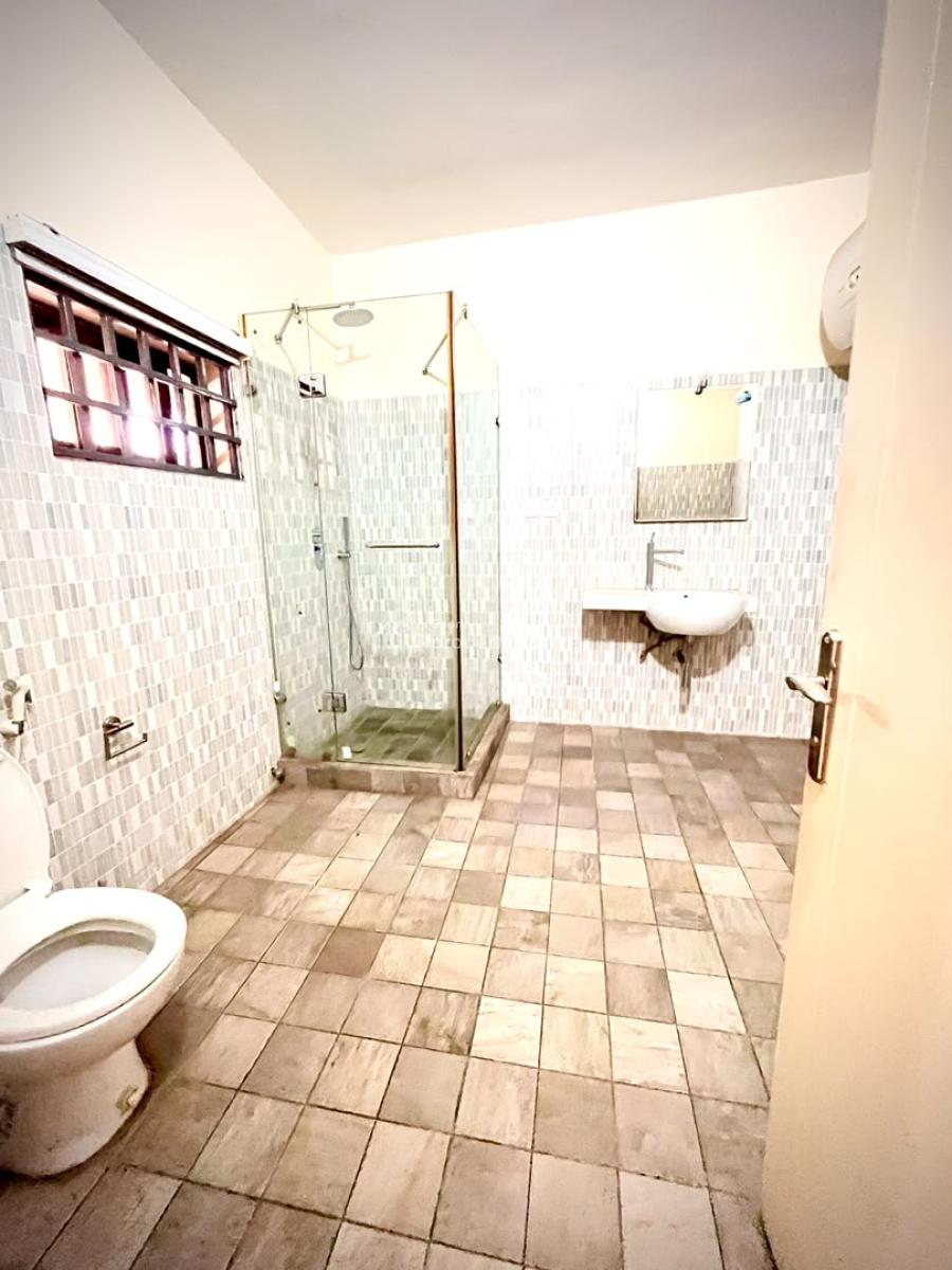 Executive 8-bedroom Commercial Property with 2 Boys Quarters, Cantonments, Accra, Commercial Property for Rent