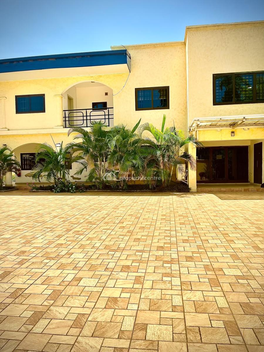 Executive 8-bedroom Commercial Property with 2 Boys Quarters, Cantonments, Accra, Commercial Property for Rent