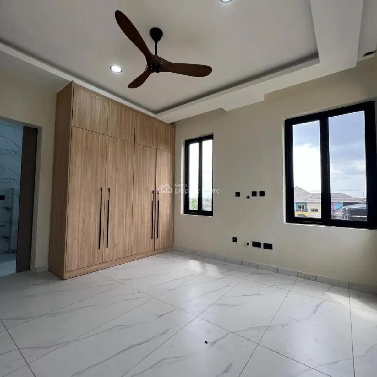 Luxury 4-bedroom House  in a Prime Area -- East Legon, Seekers Realty, East Legon, Accra, Detached Bungalow for Sale
