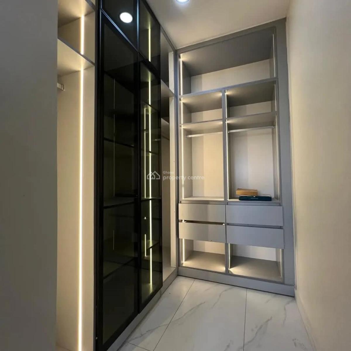 Luxury 4-bedroom House  in a Prime Area -- East Legon, Seekers Realty, East Legon, Accra, Detached Bungalow for Sale