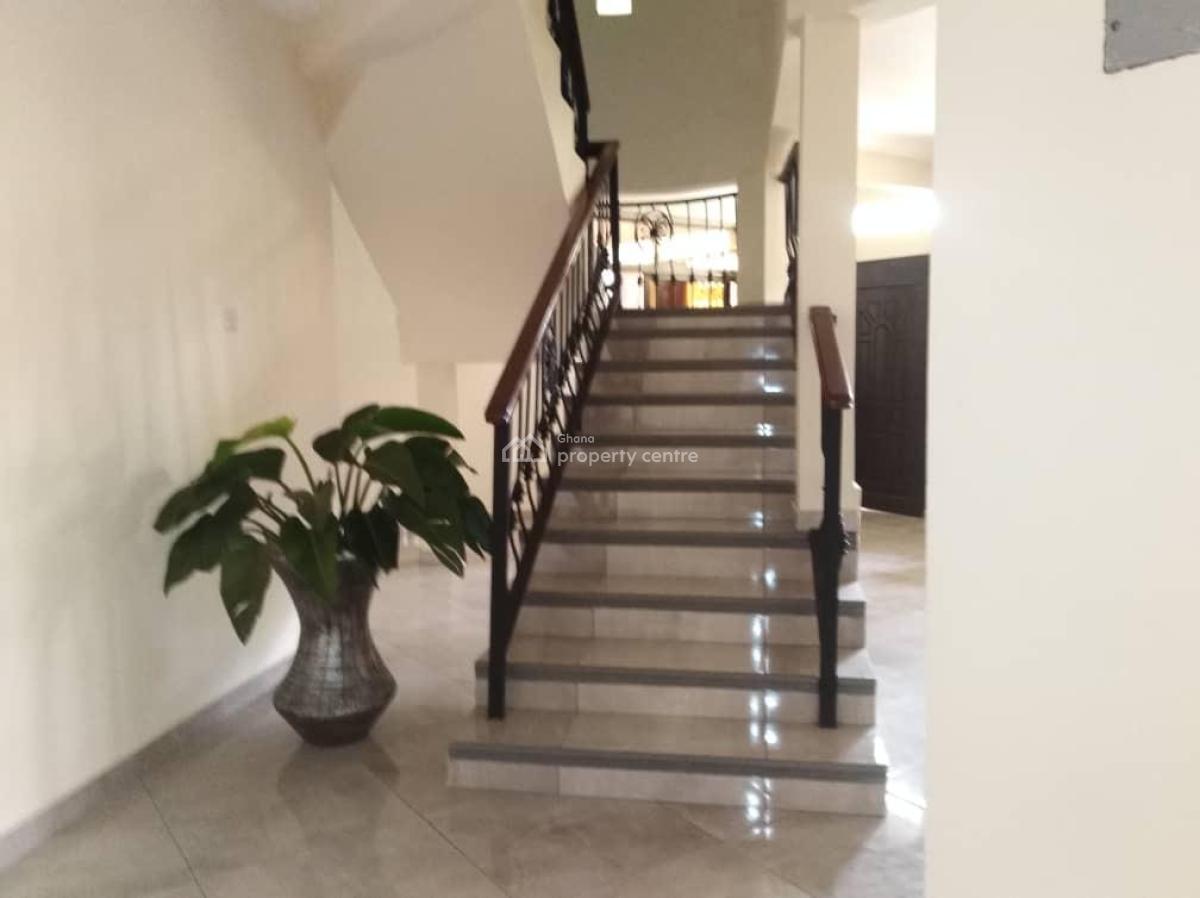 Executive Fully Furnished 6bedrooms in Tema Community22, Tema Community22, Tema, Accra, House for Rent