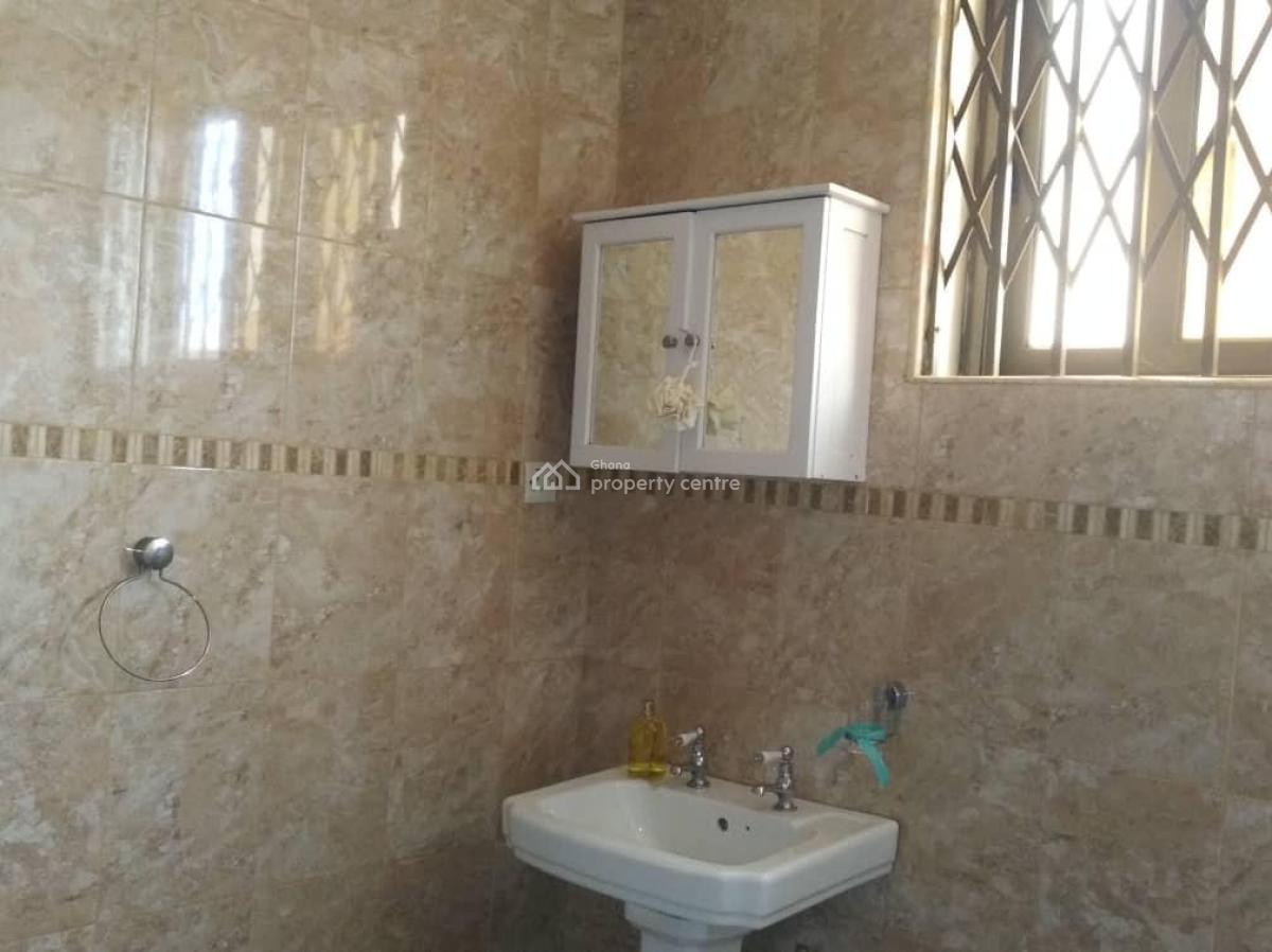 Executive Fully Furnished 6bedrooms in Tema Community22, Tema Community22, Tema, Accra, House for Rent