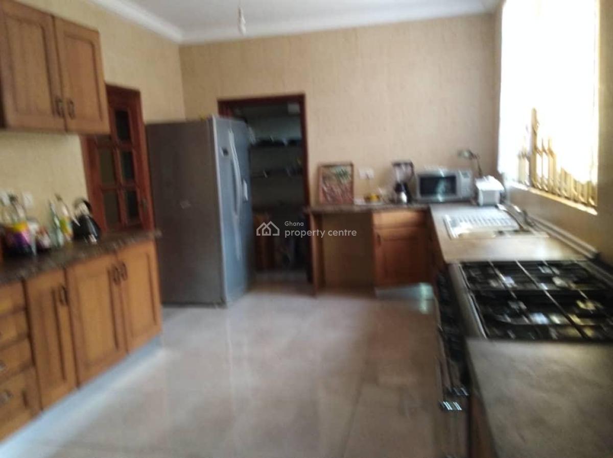 Executive Fully Furnished 6bedrooms in Tema Community22, Tema Community22, Tema, Accra, House for Rent