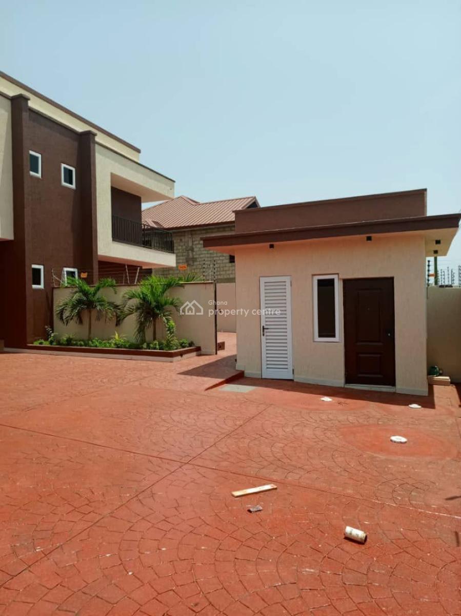 Modern 3-bedroom Smart Home @ Teshie Bushroad, Bushroad, Teshie New Town, Accra, Townhouse for Rent