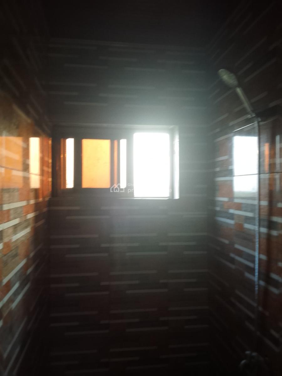 Two Bedroom Apartment, Bush Road Police Station, Teshie-nungua Estates, Accra, Mini Flat for Rent