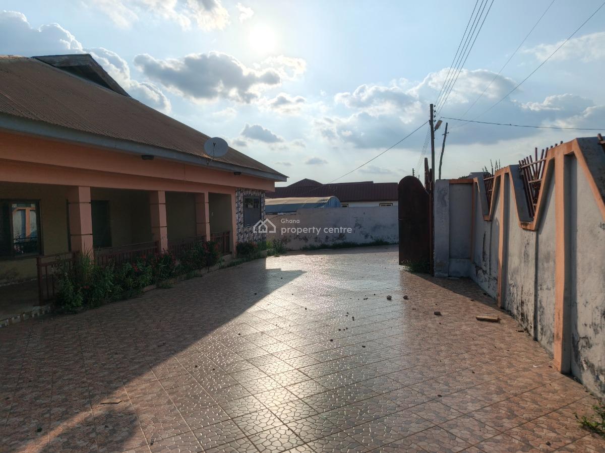 5 Bedrooms, Atonsu, Near Asokwa, Ahodwo, Ahinsan., Kumasi Metropolitan, Ashanti, House for Rent