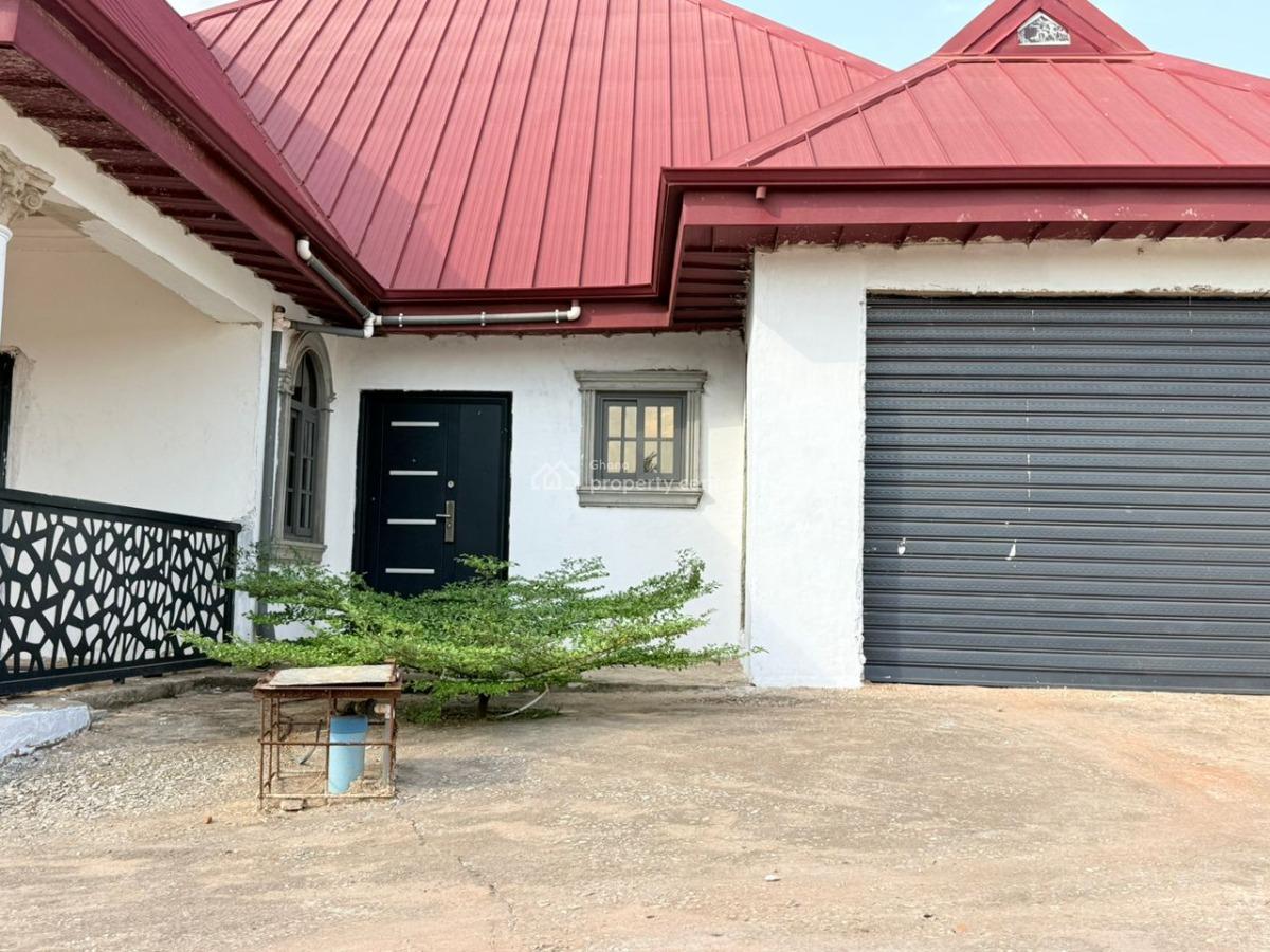 4 Bedrooms, Yabi , on Kwadaso Agric Road., Kumasi Metropolitan, Ashanti, House for Sale