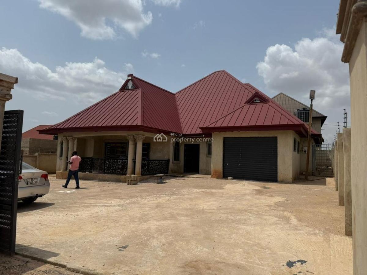 4 Bedrooms, Yabi , on Kwadaso Agric Road., Kumasi Metropolitan, Ashanti, House for Sale