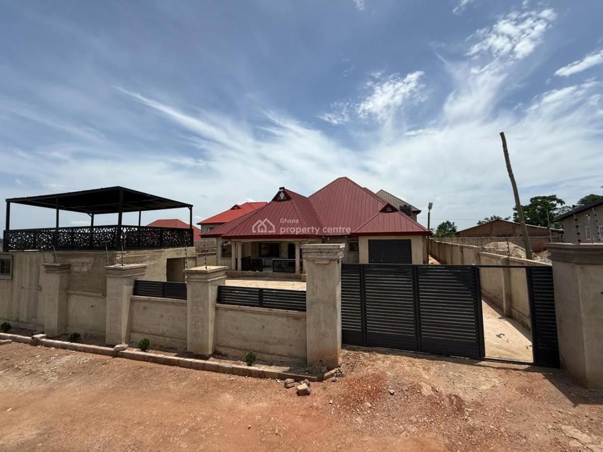 4 Bedrooms, Yabi , on Kwadaso Agric Road., Kumasi Metropolitan, Ashanti, House for Sale