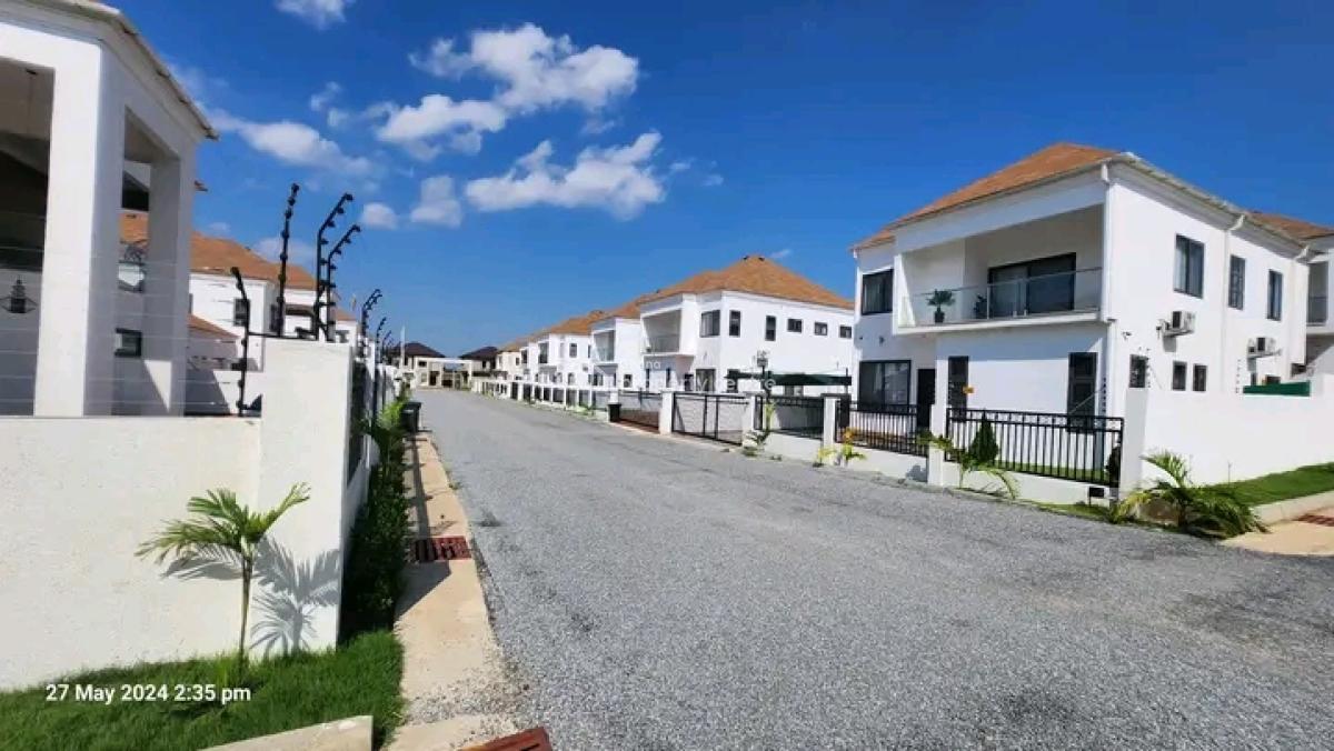 4 Bedroom Detached, Executive & Executive Mansion in a Gated Community, Adenta Aviation, Adenta Municipal, Accra, House for Sale