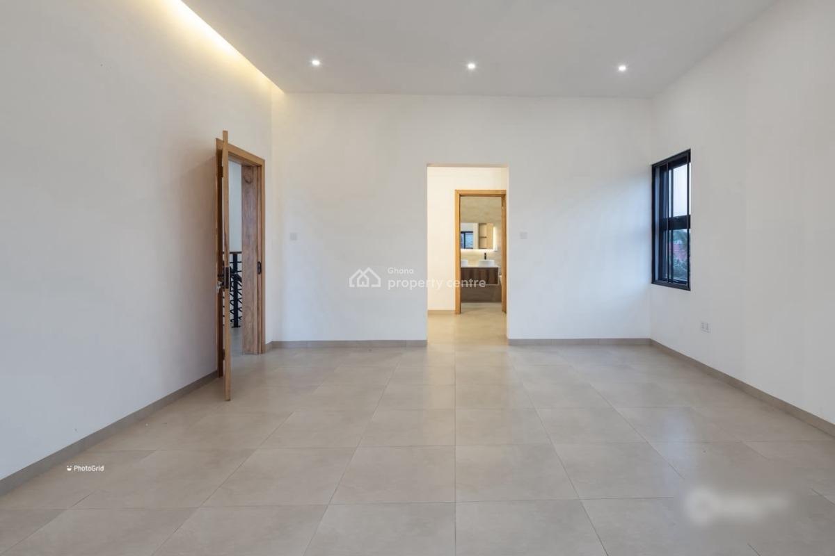 Executive 4 Bedroom, Spintex, Accra, House for Sale