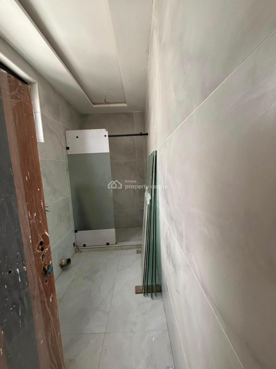 Executive 4 Bedroom, East Airport, Airport Residential Area, Accra, Townhouse for Sale