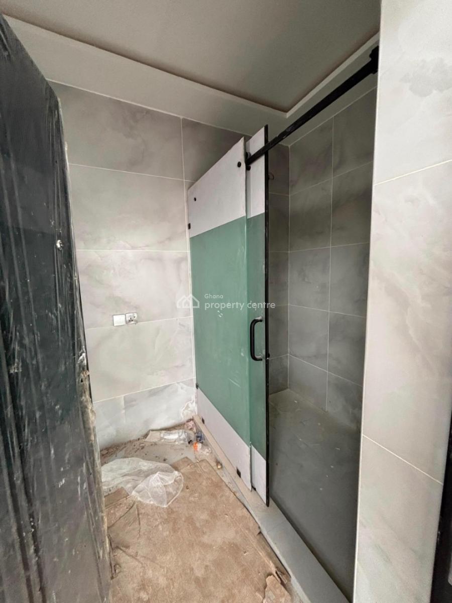 Executive 4 Bedroom, East Airport, Airport Residential Area, Accra, Townhouse for Sale