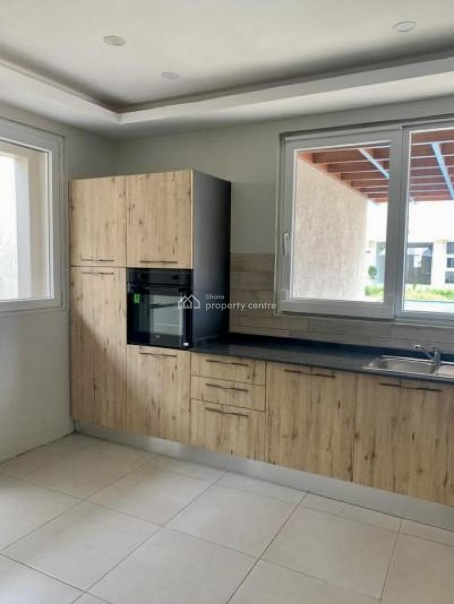 2 Bedroom Townhouse in a Gated Community with Swimming Pool and Gym, Tse Addo, Accra, Townhouse for Rent