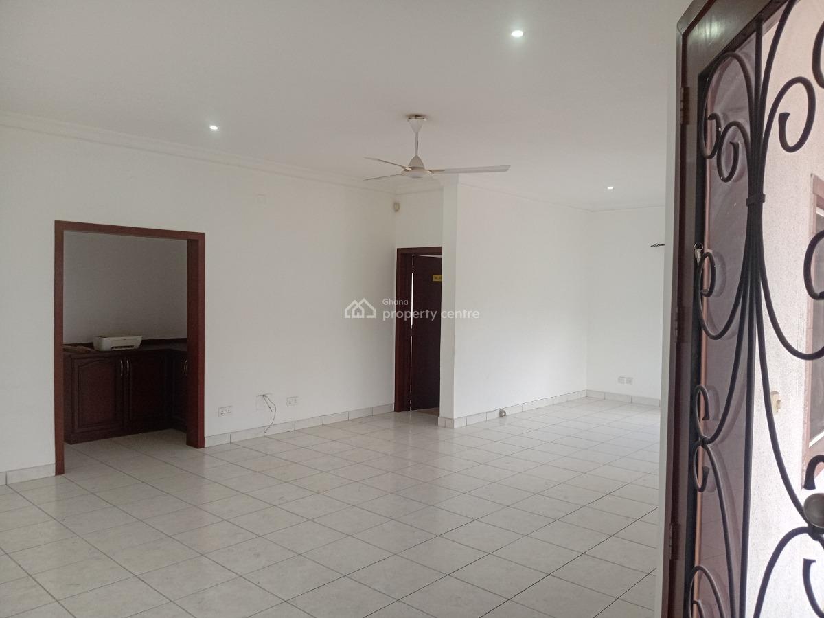 (4) Bedroom  Townhouse in Gated Community, Airport Residential Area, Accra, Detached Duplex for Sale