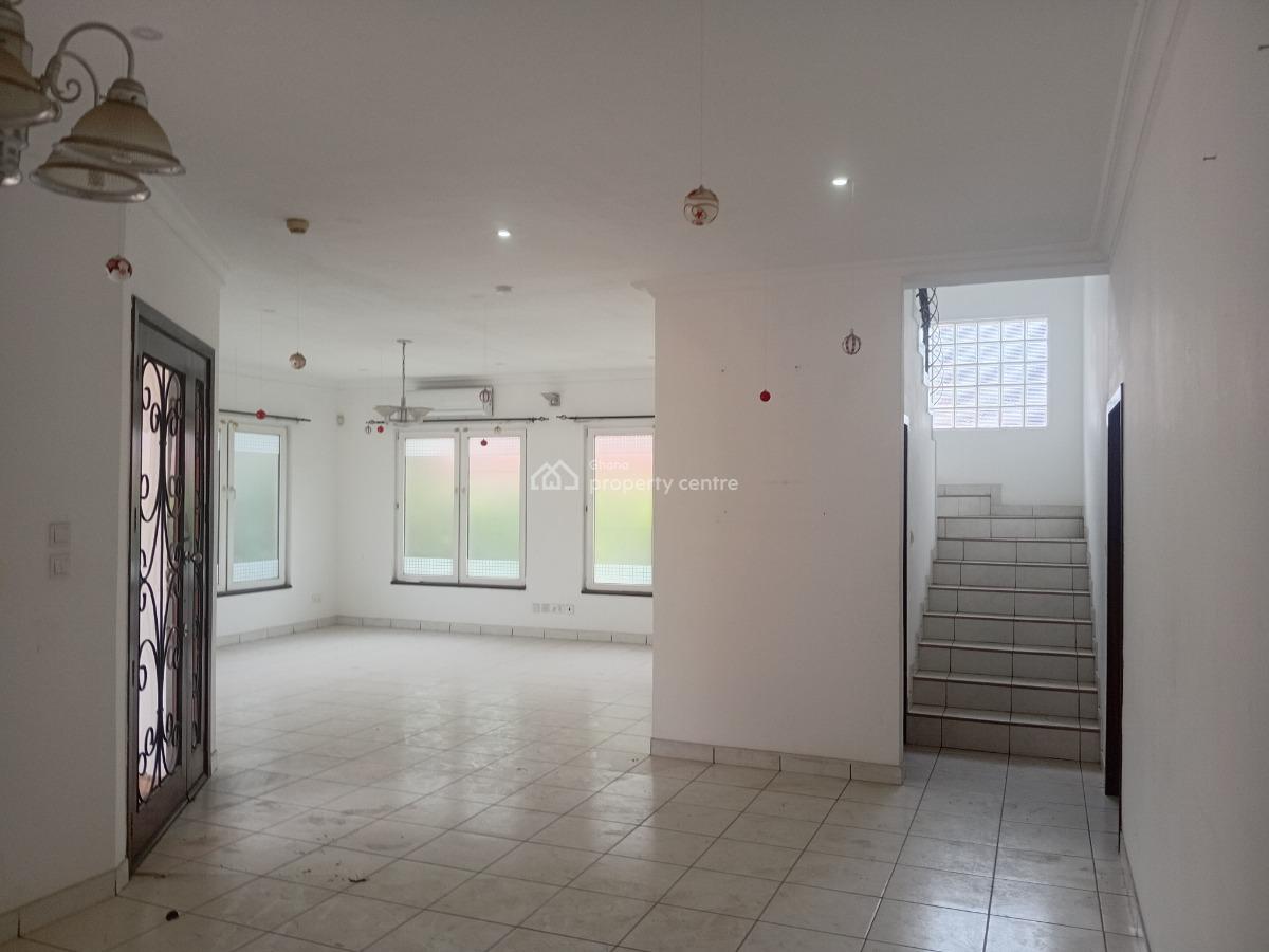 (4) Bedroom  Townhouse in Gated Community, Airport Residential Area, Accra, Detached Duplex for Sale