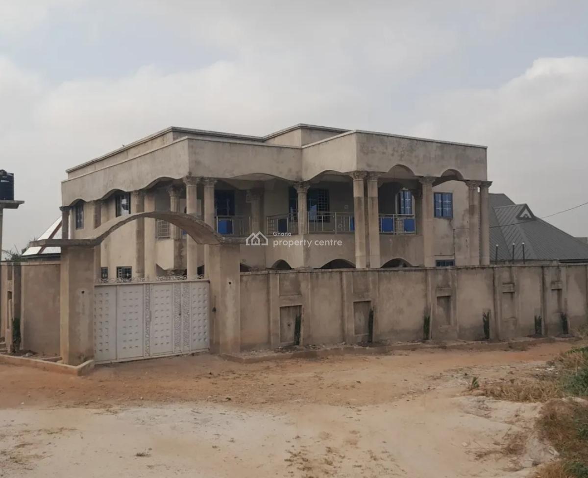 8 Bedrooms, Adwumam New Site, Near Kenyasi., Kumasi Metropolitan, Ashanti, House for Sale