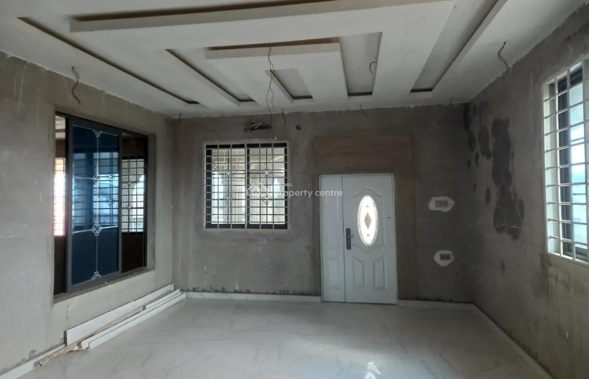 8 Bedrooms, Adwumam New Site, Near Kenyasi., Kumasi Metropolitan, Ashanti, House for Sale