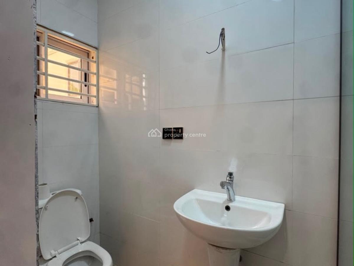 Executive 3 Bedroom, Ashaley Botwe, Adenta Municipal, Accra, Semi-detached Duplex for Sale