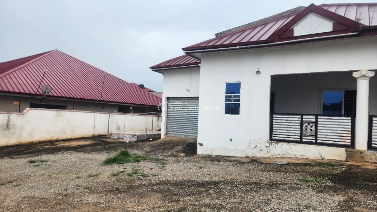 4 Bedrooms House  ( 5 Air-conditions), Atonsu Dompoase., Kumasi Metropolitan, Ashanti, House for Rent