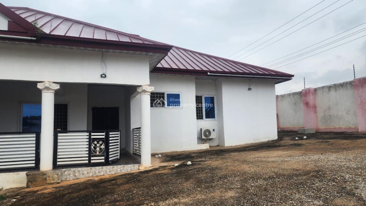 4 Bedrooms House  ( 5 Air-conditions), Atonsu Dompoase., Kumasi Metropolitan, Ashanti, House for Rent