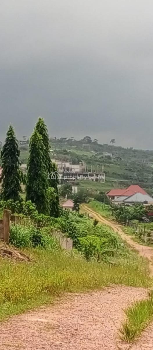 Titled and Serviced Land at Hilly, Cool and Scenic Berekuso, Berekuso, Akuapim South Municipal, Eastern Region, Residential Land for Sale