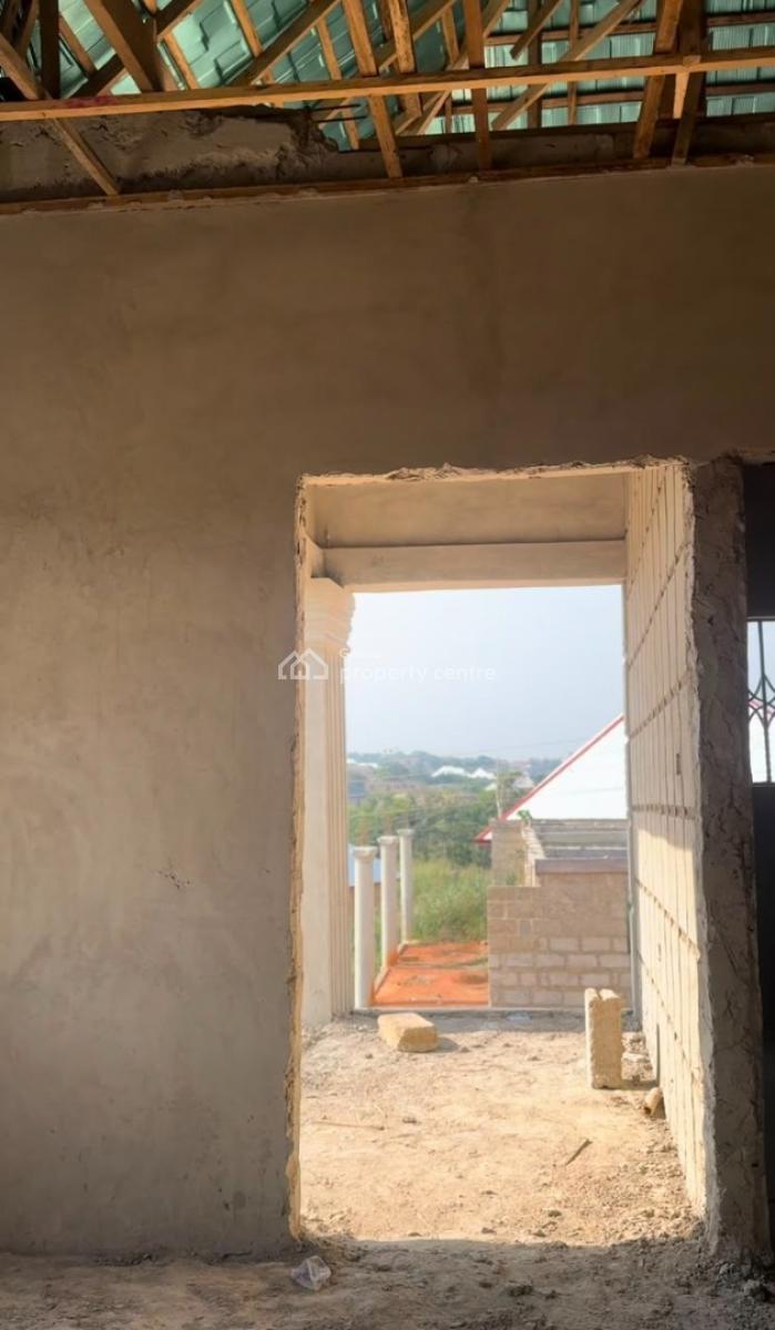 Newlly Built 6 Bedrooms in a Serene Enviroment, Dominase Senfi, Bekwai Municipal, Ashanti, House for Sale