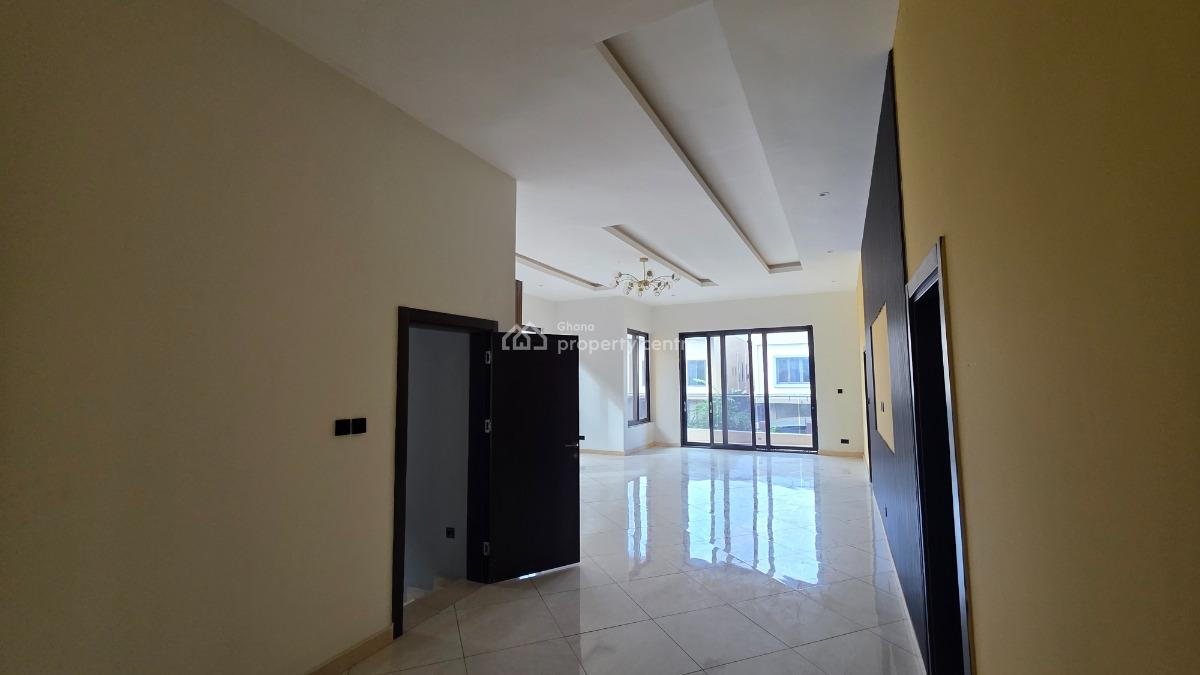 4 Bedroom House with Boys Quarters in a Gated Community, East Airport, Accra Metropolitan, Accra, House for Sale