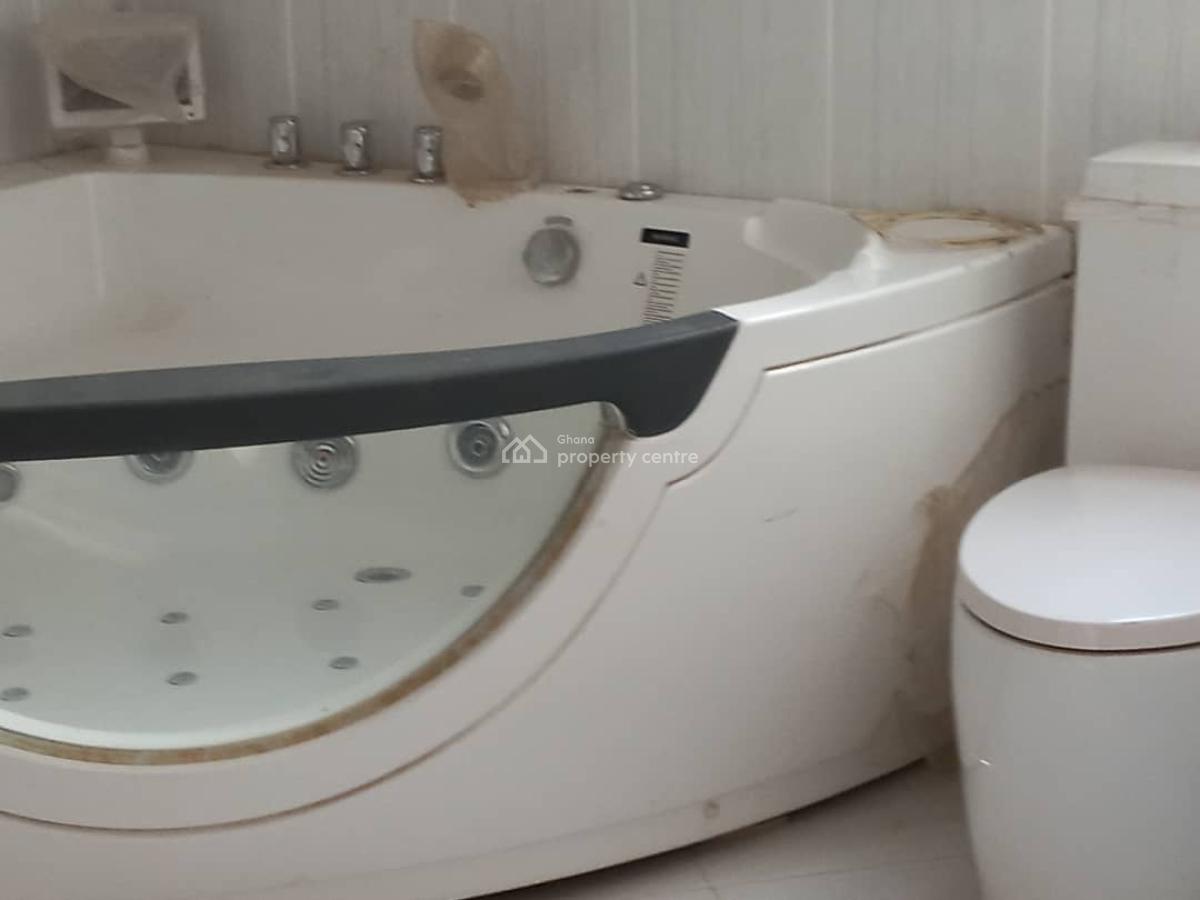 Executive Furnished 7-bedroom House, Kumasi Metropolitan, Ashanti, House for Sale