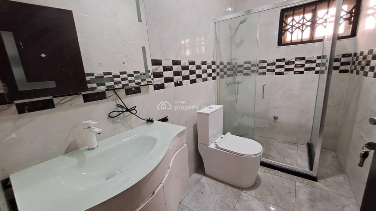 Executive Fully Furnished 5-bedroom House, Kumasi Metropolitan, Ashanti, House for Sale