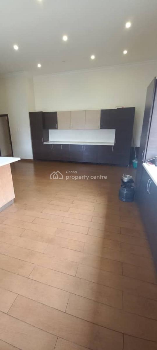 Executive Fully Furnished 5-bedroom House, Kumasi Metropolitan, Ashanti, House for Sale