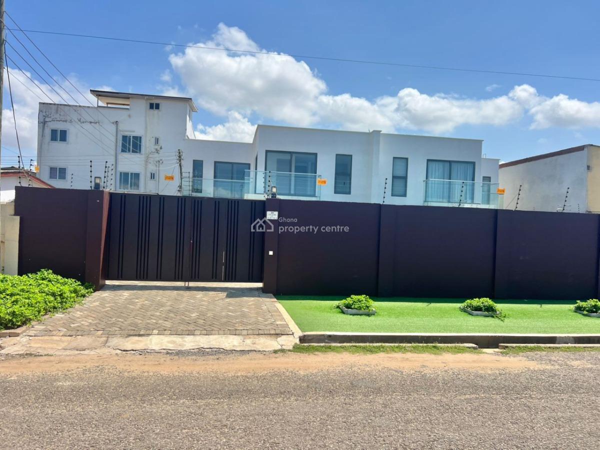 Pool House 3bedrm in South La Estate, South La Estate Opposite Labone Road, South Labadi, Accra, Detached Duplex for Sale