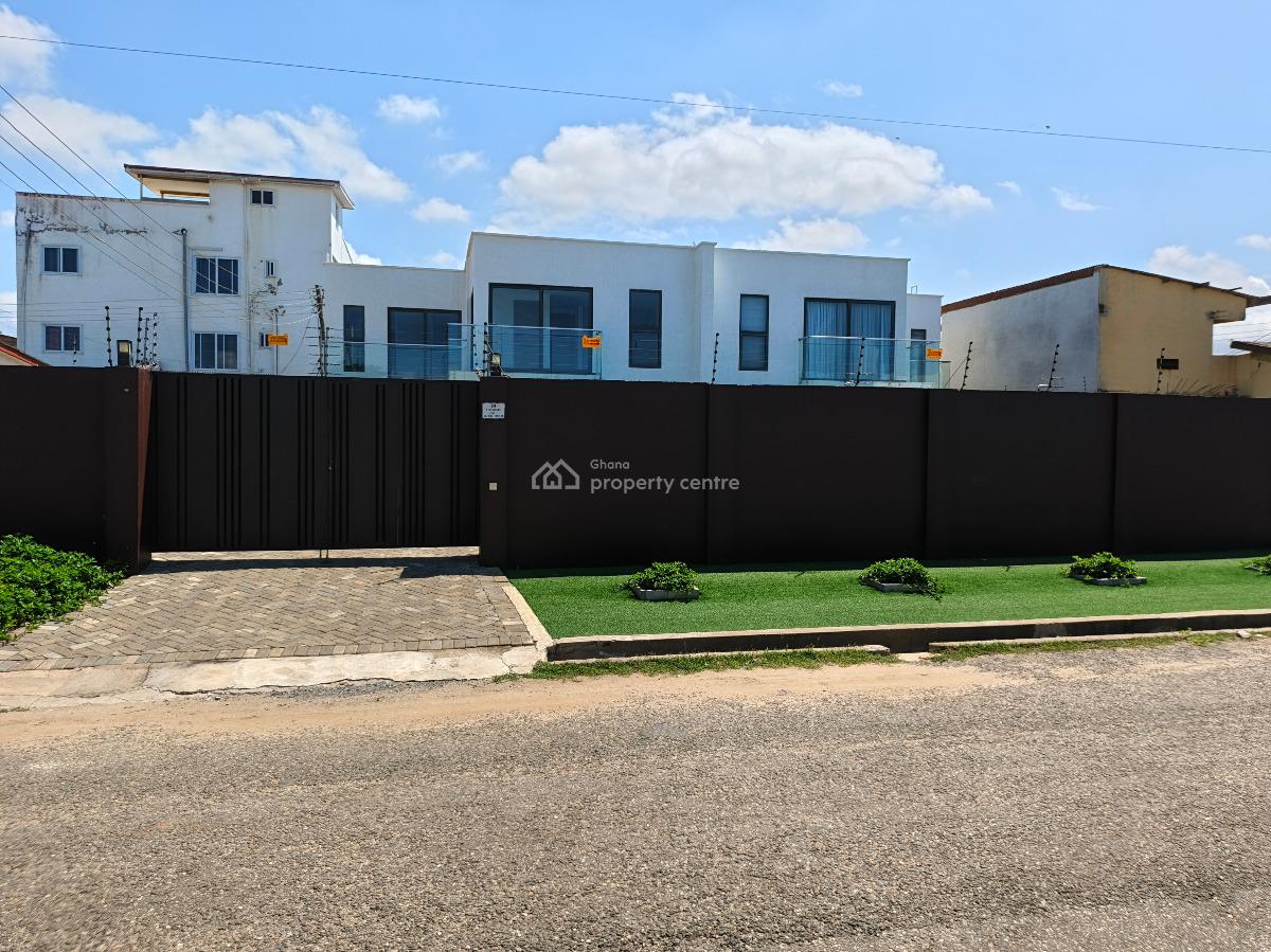 Pool House 3bedrm in South La Estate, South La Estate Opposite Labone Road, Accra Metropolitan, Accra, Detached Duplex for Rent