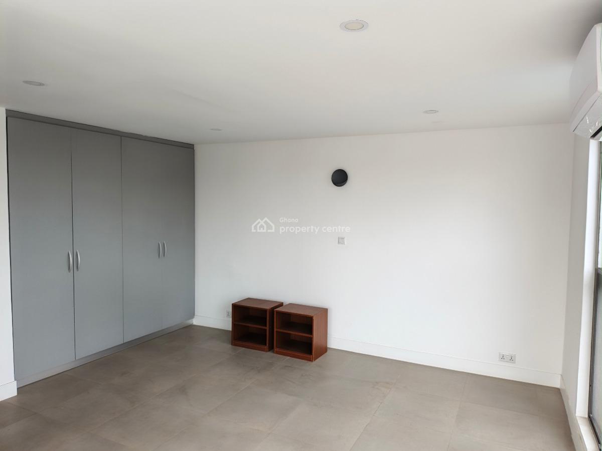 Pool House 3bedrm in South La Estate, South La Estate Opposite Labone Road, Accra Metropolitan, Accra, Detached Duplex for Rent