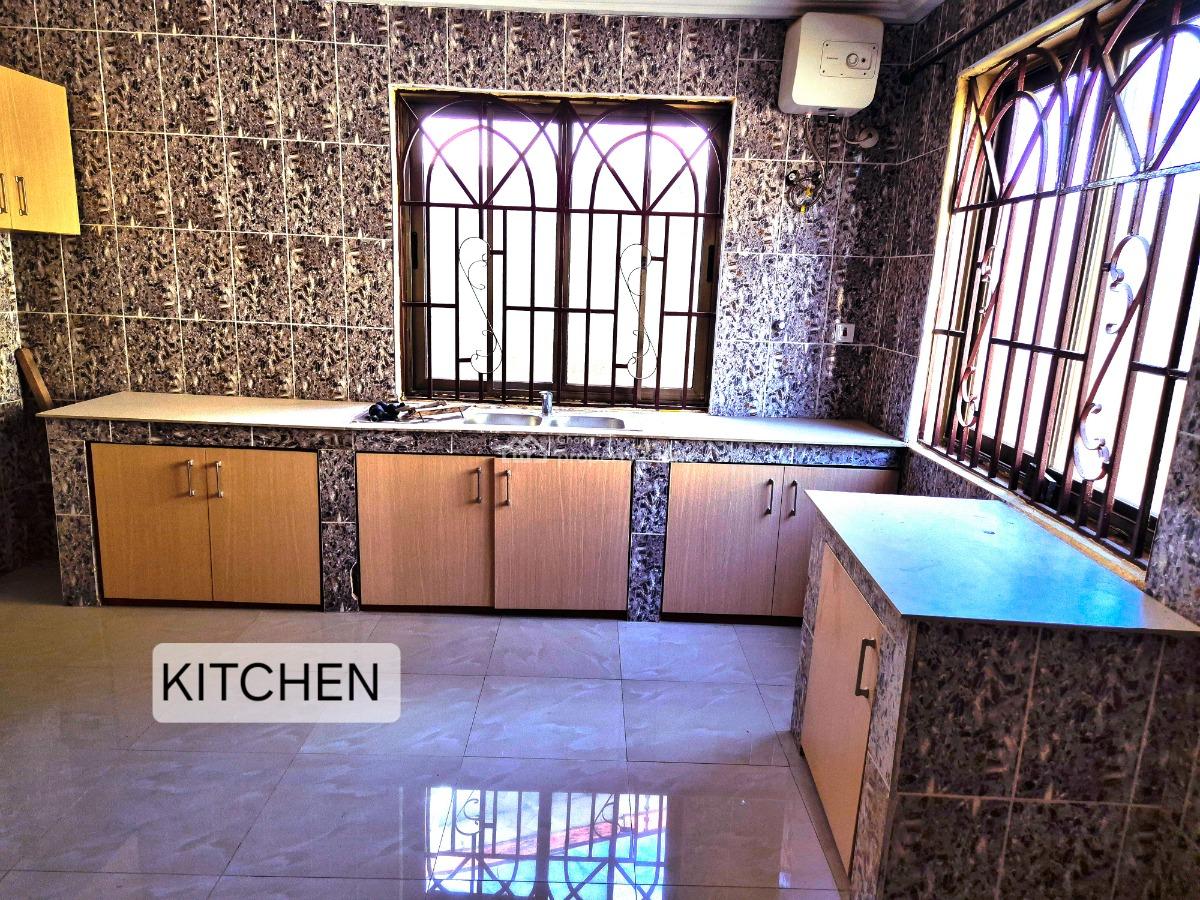 Simple & Spacious 4 Bedroom House, Teshie Grader Estate Roundabout, Teshie-nungua Estates, Accra, House for Rent
