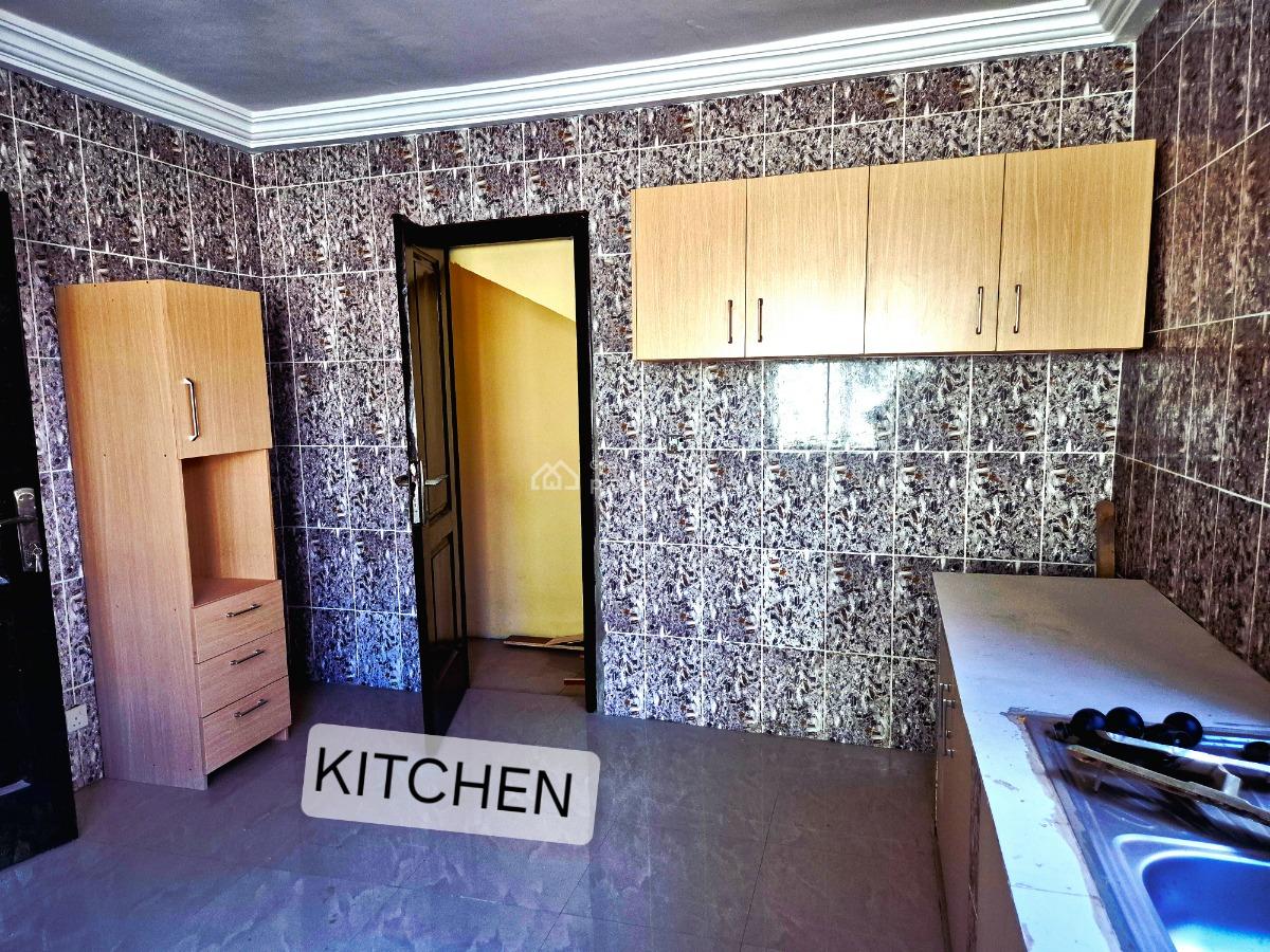 Simple & Spacious 4 Bedroom House, Teshie Grader Estate Roundabout, Teshie-nungua Estates, Accra, House for Rent