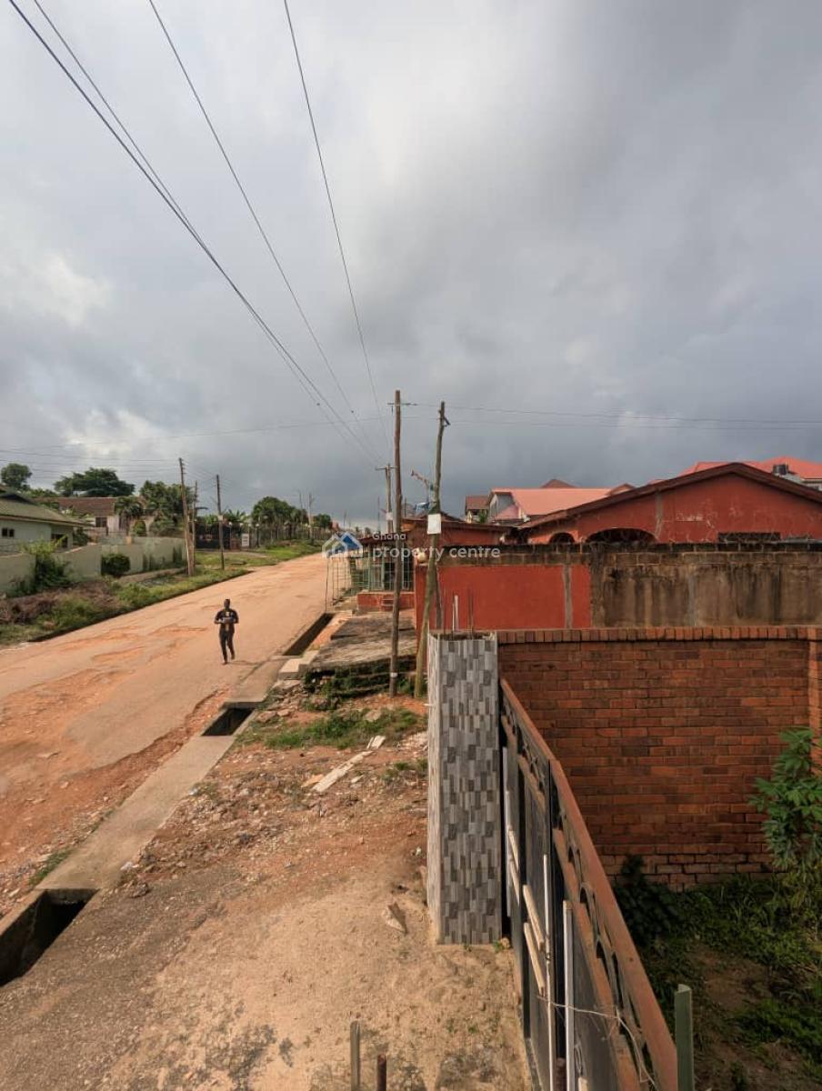 Walled and Gated  Land Measuring 70×100 Feet with Titile Document, Ashongman, Kwabenya, Ga East Municipal, Accra, Land for Sale