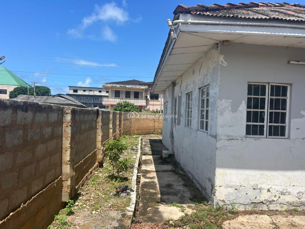 Old House in Osu, Osu, Osu, Accra, House for Sale