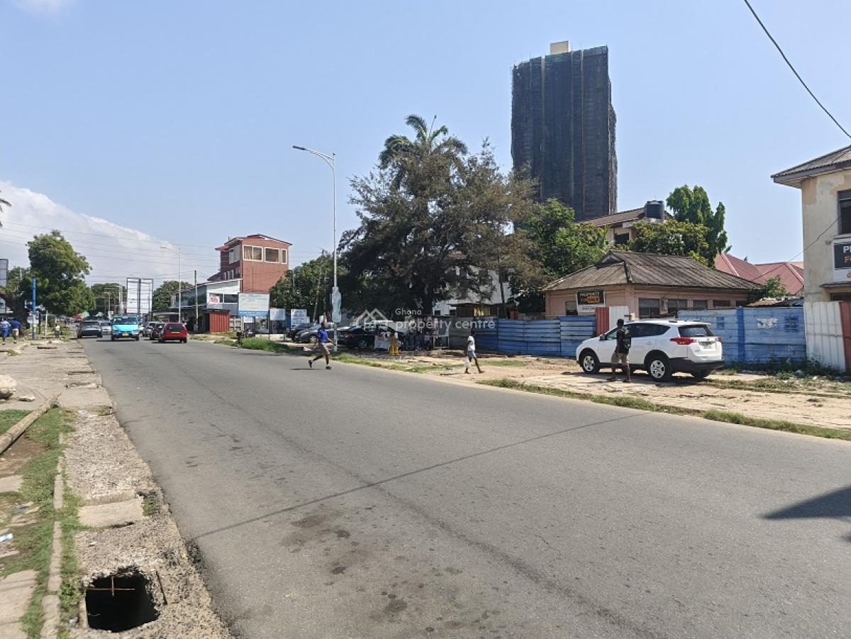 Roadside Old House in Osu, Osu, Osu, Accra, House for Sale
