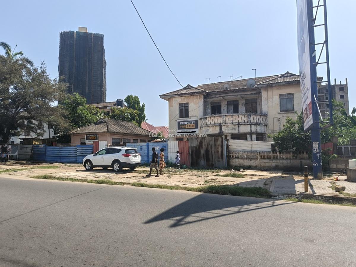 Roadside Old House in Osu, Osu, Osu, Accra, House for Sale