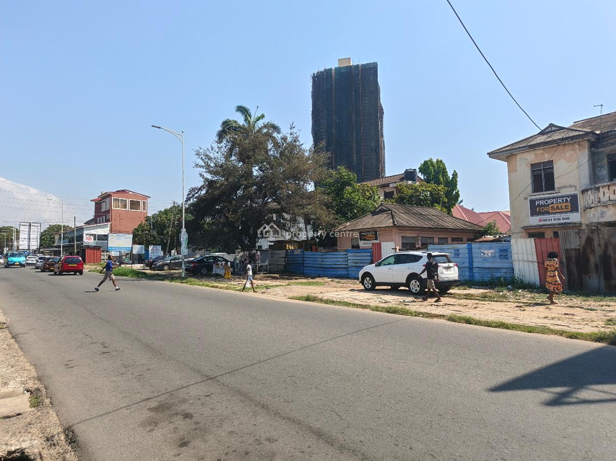 Roadside Old House in Osu, Osu, Osu, Accra, House for Sale