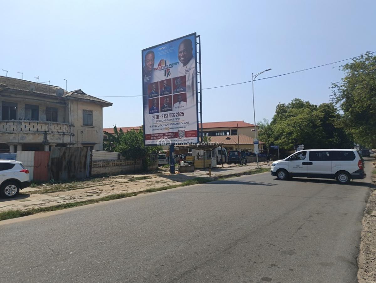 Roadside Old House in Osu, Osu, Osu, Accra, House for Sale