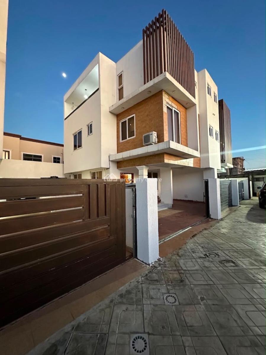 Unfurnished Executive 4 Bedroom House with an Out House, Manet Estate , Spintex , Greater Accra - Ghana, Spintex, Accra, House for Rent
