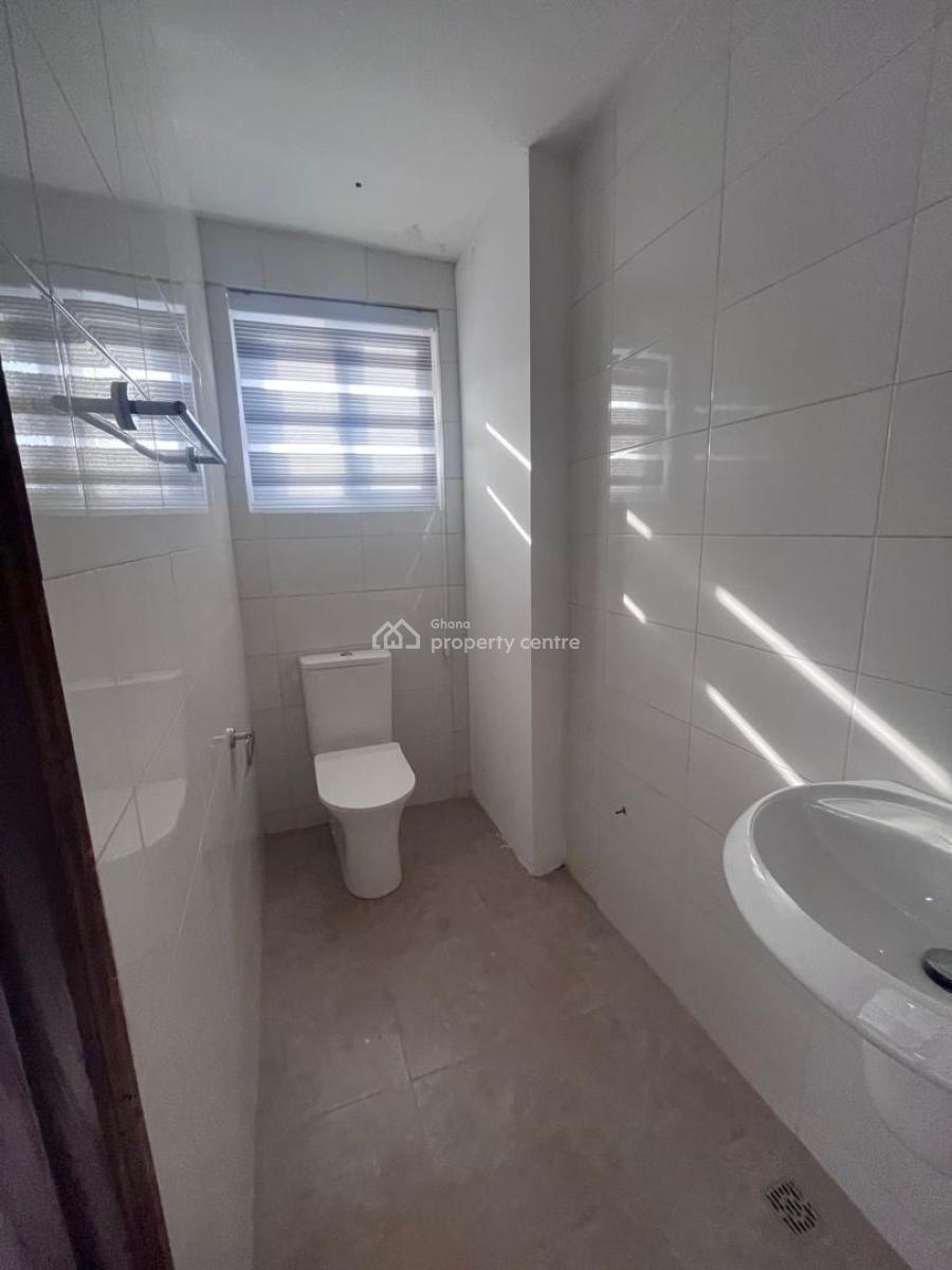 Unfurnished Executive 4 Bedroom House with an Out House, Manet Estate , Spintex , Greater Accra - Ghana, Spintex, Accra, House for Rent