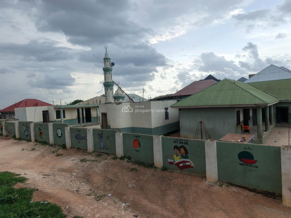 School.     ( English & Arabic). Operational, Kenyasi Achiase, Kumasi Metropolitan, Ashanti, School for Sale
