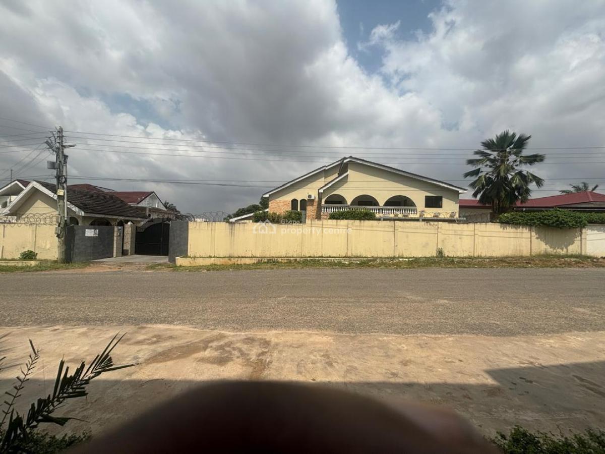 Executive 10 Bedrooms, Ga East Municipal, Accra, House for Rent