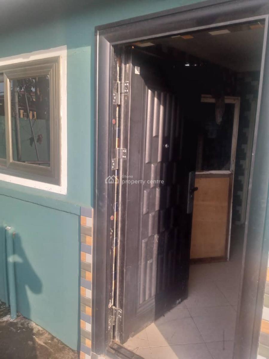 One Bedroom  Apartment, Teshie Bushroad, Teshie-nungua Estates, Accra, House for Rent