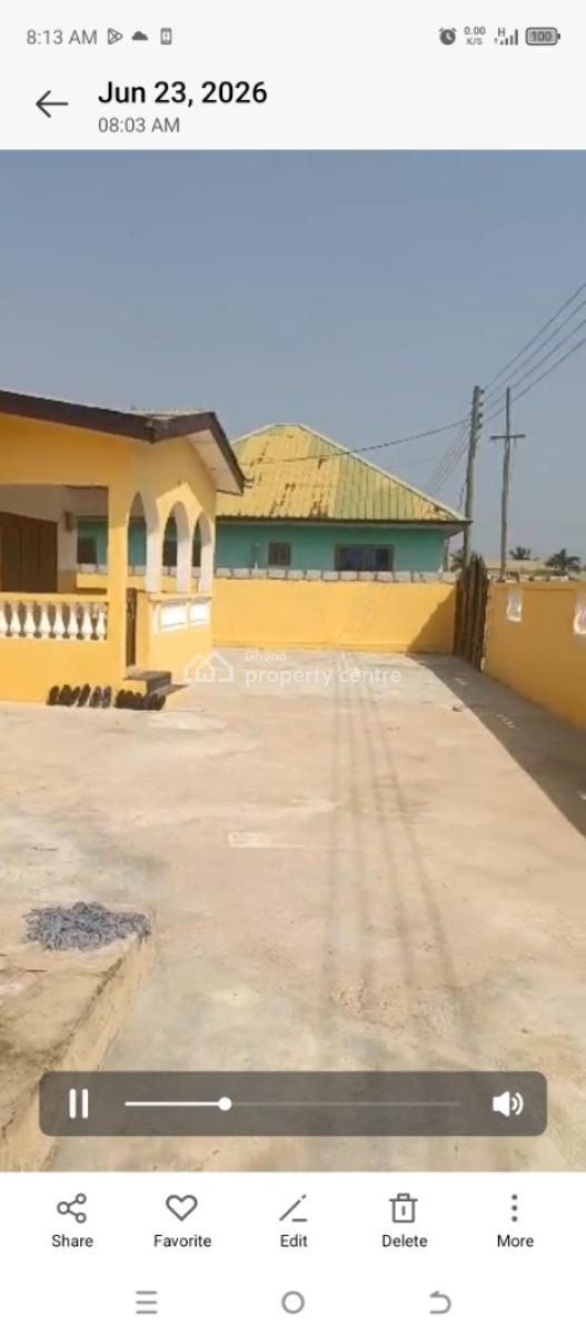 2 Bedroom House, Opeikuma, Kasoa, Awutu-senya East, Central Region, Detached Bungalow for Sale